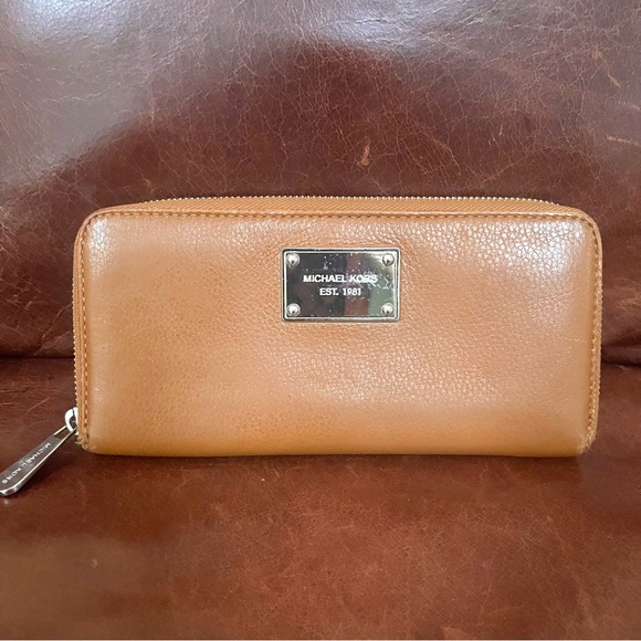 Michael Kors Genuine Leather Zip Around Continental Wallet - Picture 14 of 14